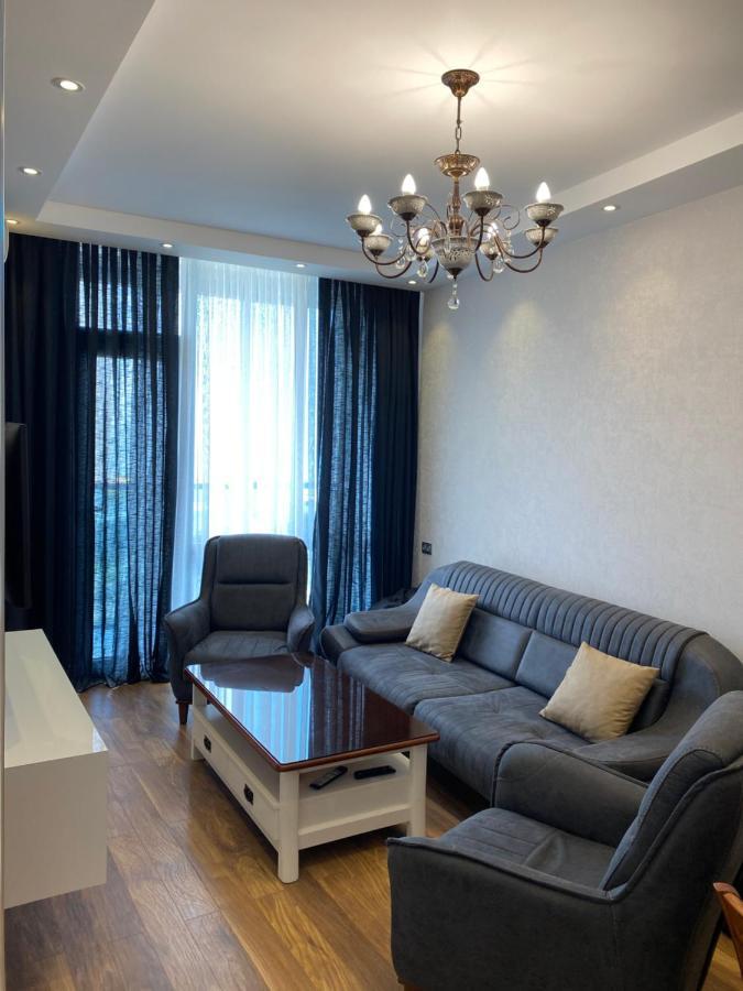 Dar Tower'S Cozy Apartment Батуми Екстериор снимка
