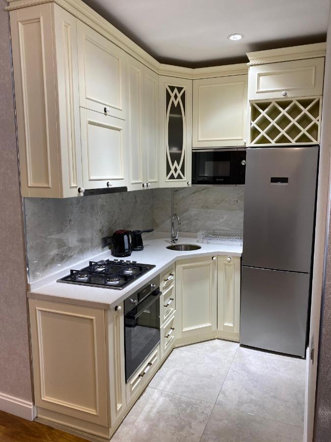 Dar Tower'S Cozy Apartment Батуми Екстериор снимка